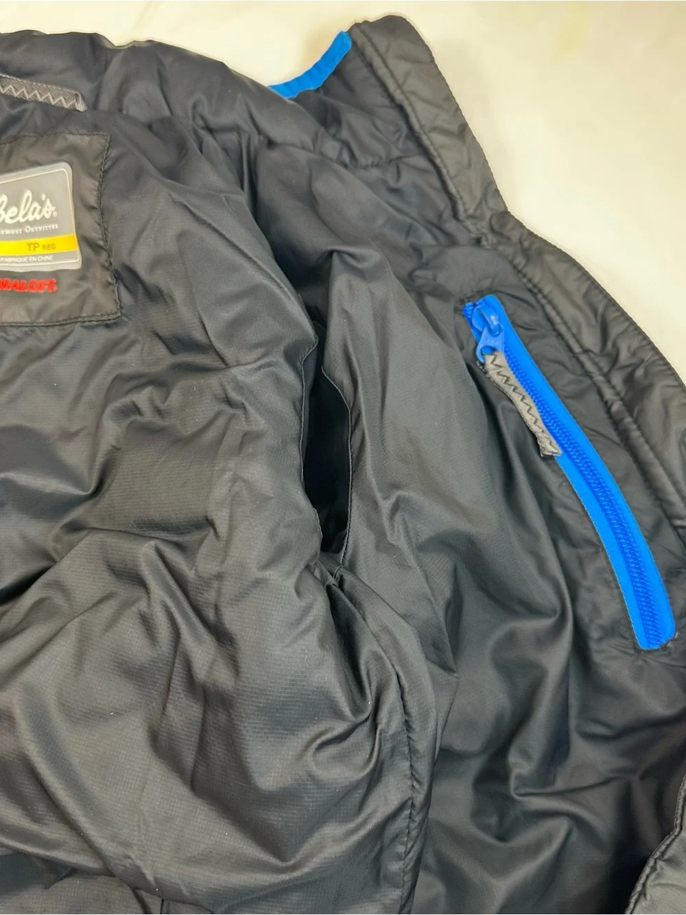 Cabela's Black Kids Puffer Jacket with Bright Blue Trim size XS